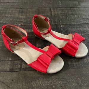 Calluna Gemma Red Double Bow Patent Sandals Girls 2Y EUC Holiday Party